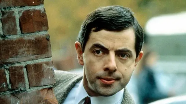 Роуэн Себастьян Аткинсон (англ. Rowan Sebastian Atkinson) — британский актёр театра, кино, телевидения и озвучивания, сценарист, продюсер и писатель. Родился 6 января 1955 года в Консетте, графство Дарем, Англия.