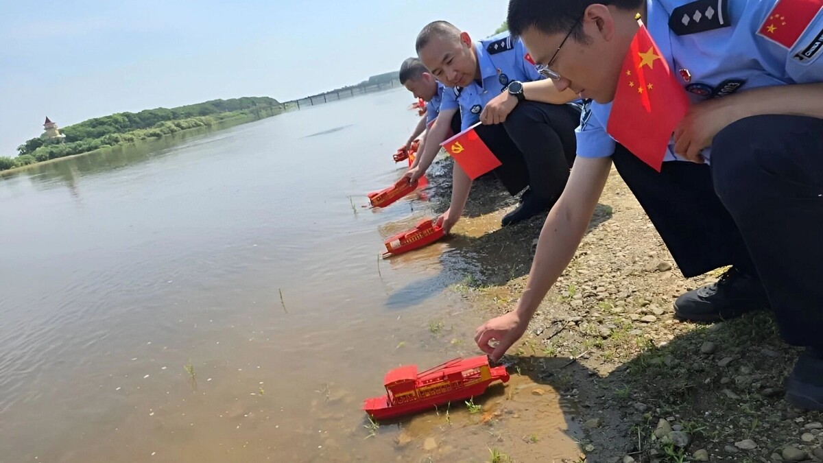     Источник: Пресс-служба Управления пункта пропуска уезда Лобэй