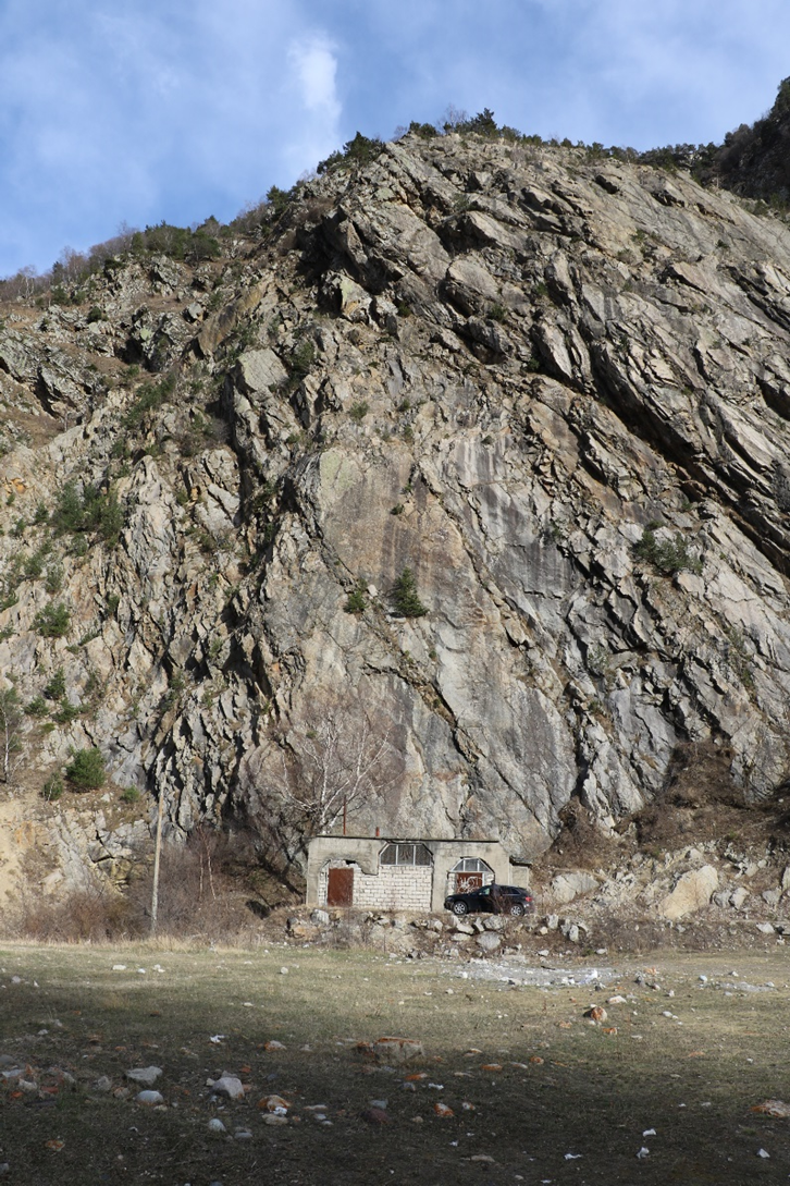 Тайна железной двери… Фотография Якуцени С.П. ©