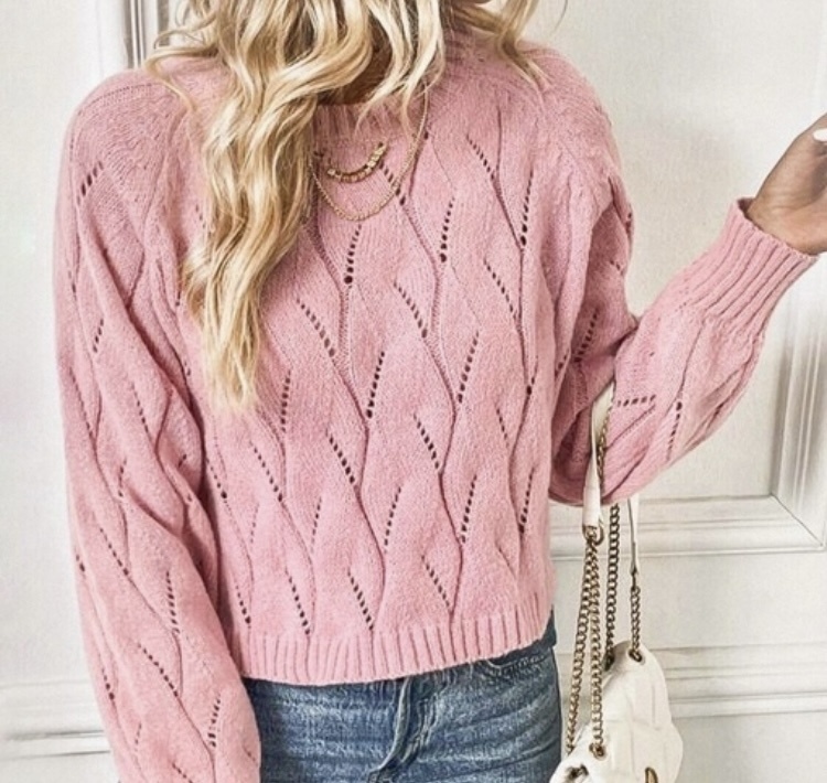 2. Эффектная розовая кофточка