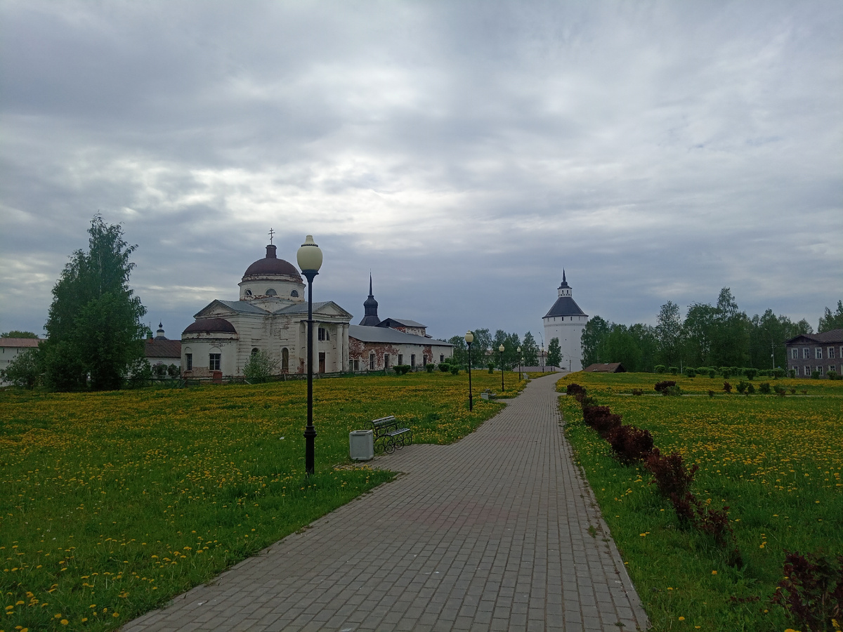 Дорога к Кирилло-Белозерскому монастырю