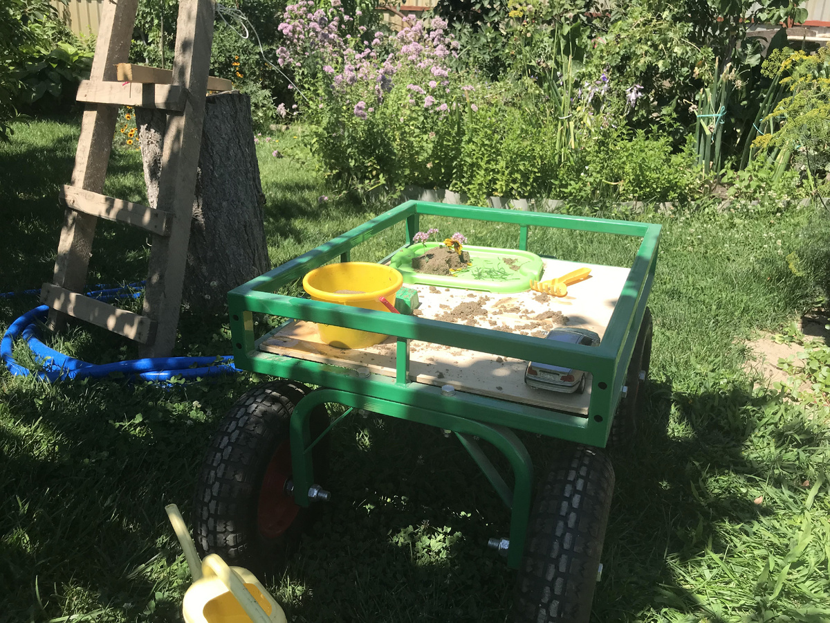 (деревянная площадка шла в комплекте)