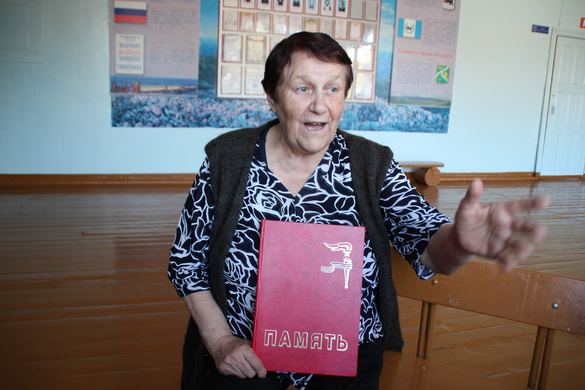 Сколько воспоминаний связано с этой книгой! Совсем не позитивных, когда чиновники тыкали пальчиком и говорили, что дебет и кредит расходятся...