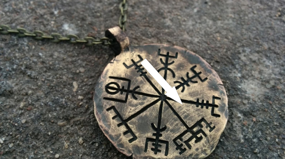    Что общего между символами на монетах, логотипами и древними рунами — загадка совпадений