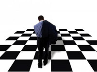 Вы не можете начать заниматься новым бизнесом, пока не изучите все, что есть по данному направлению, и не станете делать все лучше всех в данном направлении и все что с ним связано. Вы будете долго изучать что такое аккредитив как работать на форексе и тд.

 Сколько новых проектов так и не были начаты по причине того, что их авторы погрязли в изучении сначала одной методики повышения пониженного, потом другой методики расширения зауженного, потом третьей методологии углубления мелкого и так до тех пор, пока не потерялся интерес к проекту вообще.

Перестаньте стремиться сделать все лучше всех. Просто сделайте: пусть сначала на «3», а не на «5». Ничего страшного не произойдет, если ваш продукт сразу не станет бестселлером и товаром года. Со временем вы станете делать лучше и интереснее, и станете Мастером своего дела.