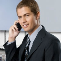  Запомните золотое правило: ни одна уважающая себя компания не обращается за услугами к частным лицам и уж тем более не требует с будущих сотрудников денег за оформление документов, зарплатных карточек или прохождение медосмотра. Кроме того, если для работодателя важно, чтобы вы прошли обучение, компания сама это организует и оплатит.