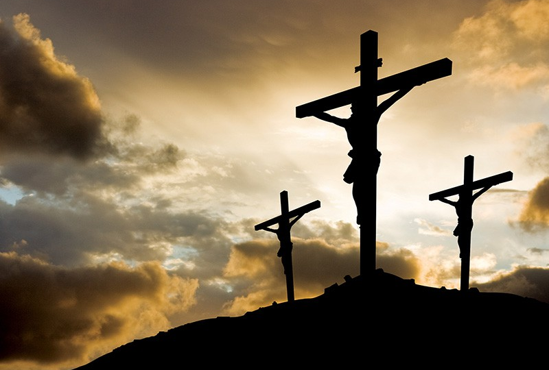 Тени у Креста: солдаты, реликвии и эхо Голгофы