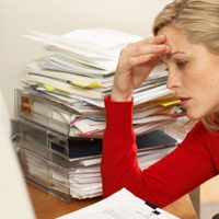  Если вы трудоголик, завершите все неотложные дела до отпуска. Если все равно волнуетесь, возьмите с собой ноутбук и время от времени проверяйте почту, иногда связывайтесь с коллегами.

Подумайте, какой отдых даст вам возможность забыть на время о делах и восстановить силы. А если вам не хватает на тот отпуск о котором вы мечтали не один год, то возьмите потребительский кредит. Активным людям подойдут путешествия и экскурсии, во время которых можно узнать много нового.

Хочется экстрима? Выбирайте - поездка в горы, занятия дайвингом или парашютным спортом.

А может, вас привлекают туристические походы и песни у костра? Поймите главное: отпуск - это не упущенное время, а важная составляющая рабочего графика. Отдохнув, вы будете трудиться намного продуктивнее.