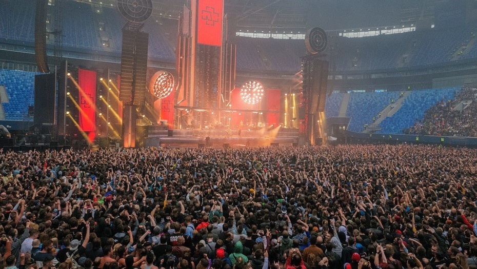    Концерт на Газпром Арене. Автор фото: Беликов Валентин/ДП