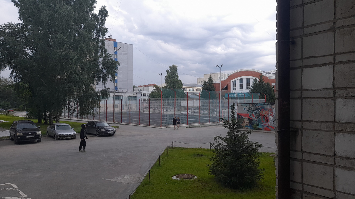 Вид при выходе с общежития