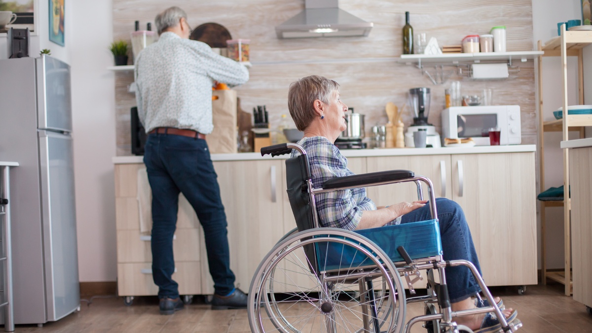    В Югре модернизируют «умные квартиры» для инвалидов