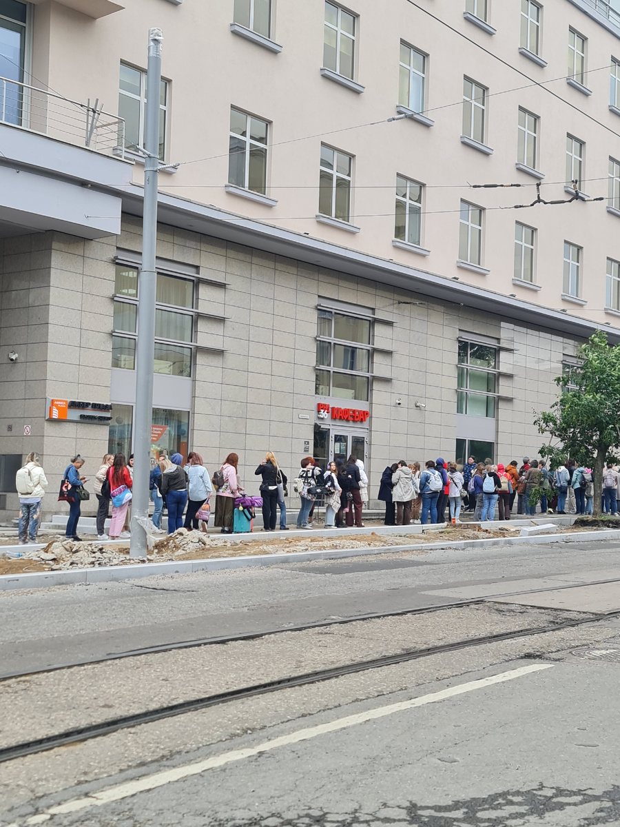 "Амбер Плаза" за 15 минут до открытия выставки