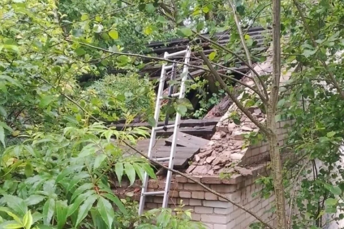    В Ленобласти школьник погиб при пожаре в заброшенном здании