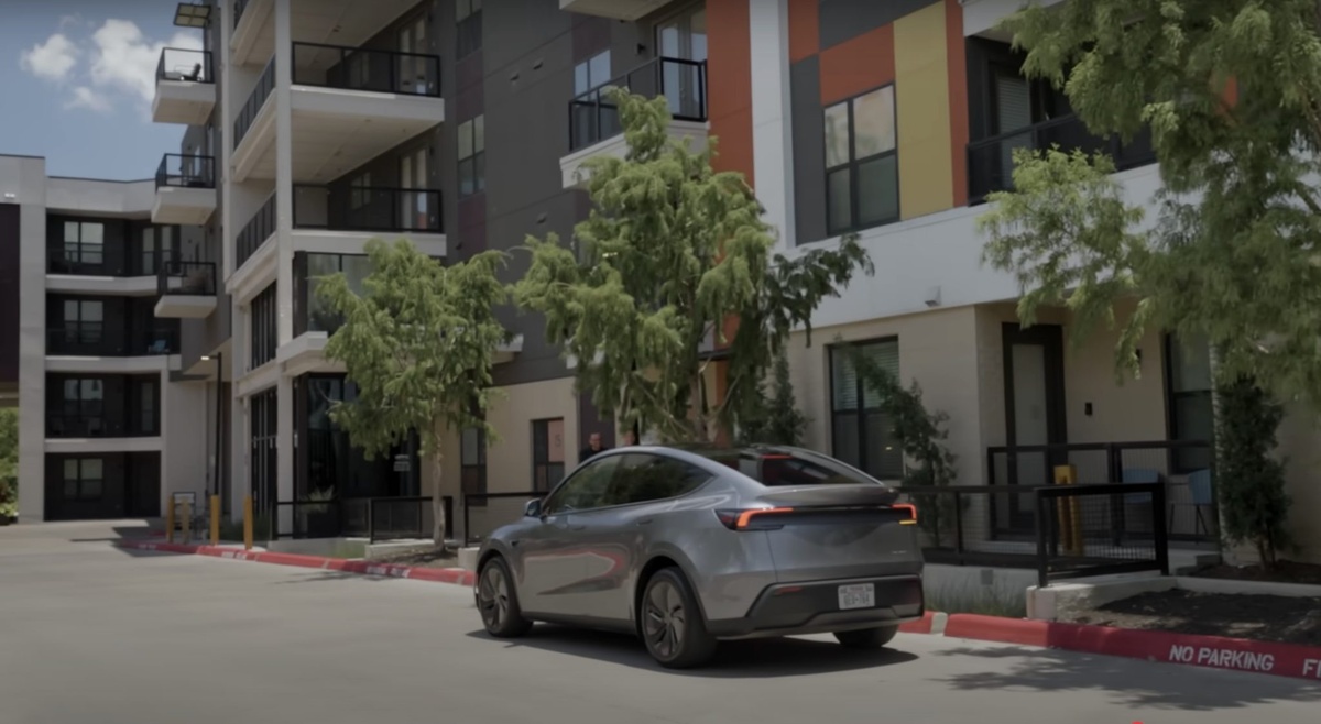 Фото Tesla  📷
