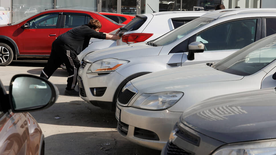 В Татарстане в мае продажи легковых автомобилей с пробегом снизились на 5%.📷Фото: Марина Молдавская / Коммерсантъ