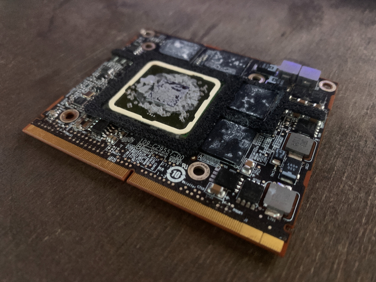 Старая видеокарта из мака. HD 6770, если конкретно