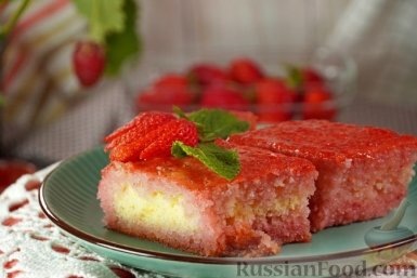 Сладкая гармония: нежный бисквит на йогурте с ароматом клубники и лимона  📷
