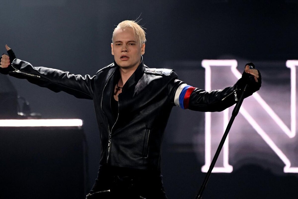 Ярослав Дронов на сцене. Фото Яндекс.Картинки. 