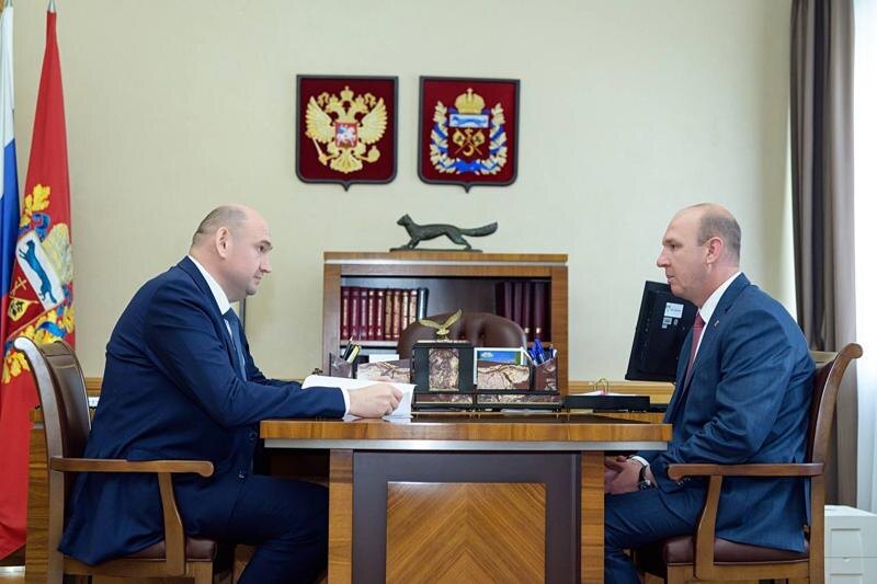    Областное правительство / Евгений Солнцев и Юрий Михалев