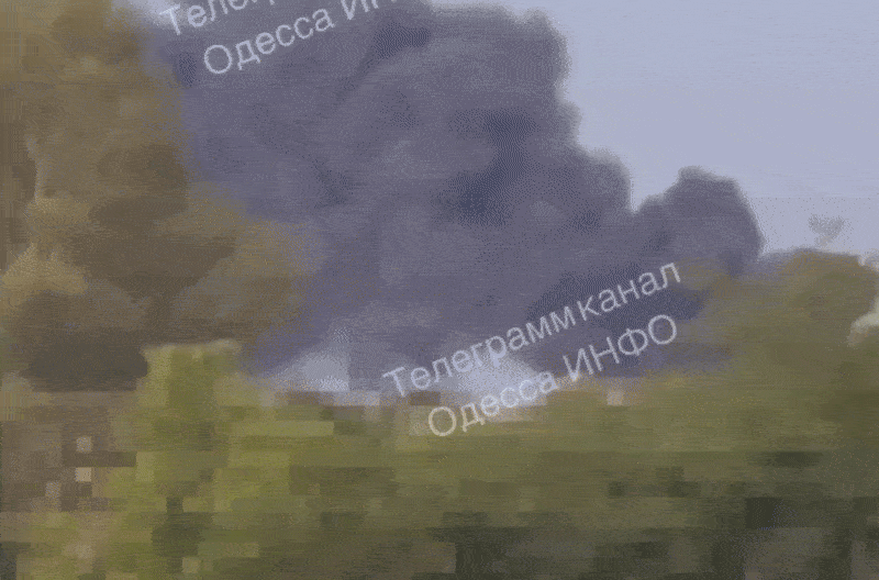    Удары по украинским тылам продолжаются // Видео с ТГ-канала "Военкоры русской весны"