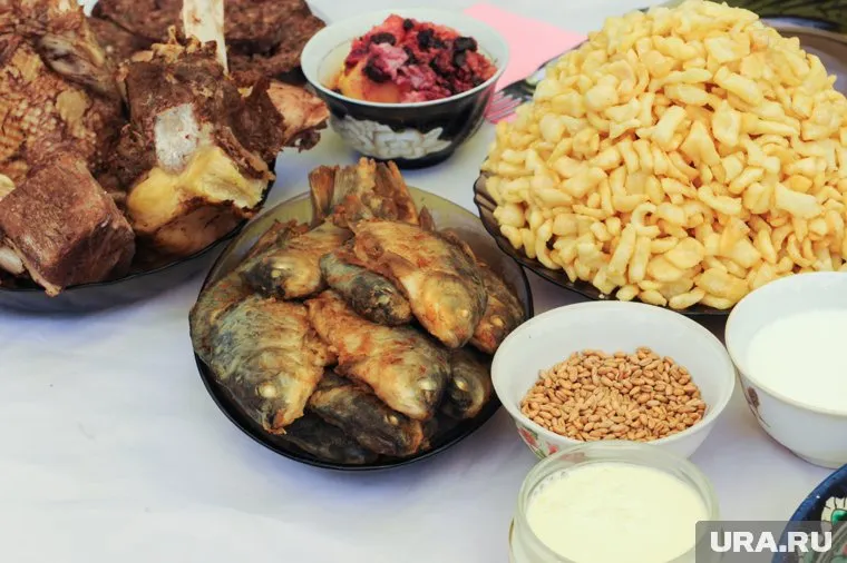 Гостей фестиваля ждут угощения из карася и другие блюда
Фото: Вадим Ахметов © URA.RU