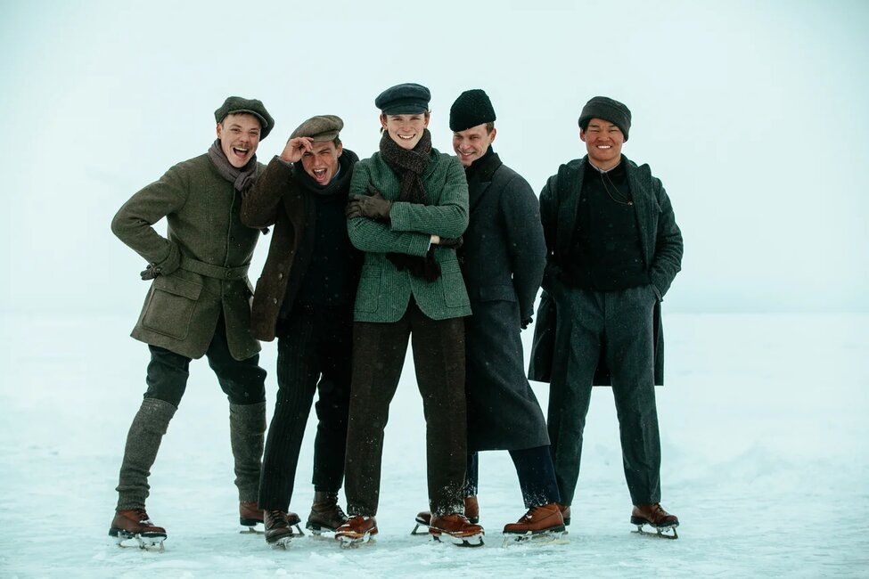 А это - другая строна Санкт-Петербургша - банда воров на коньках