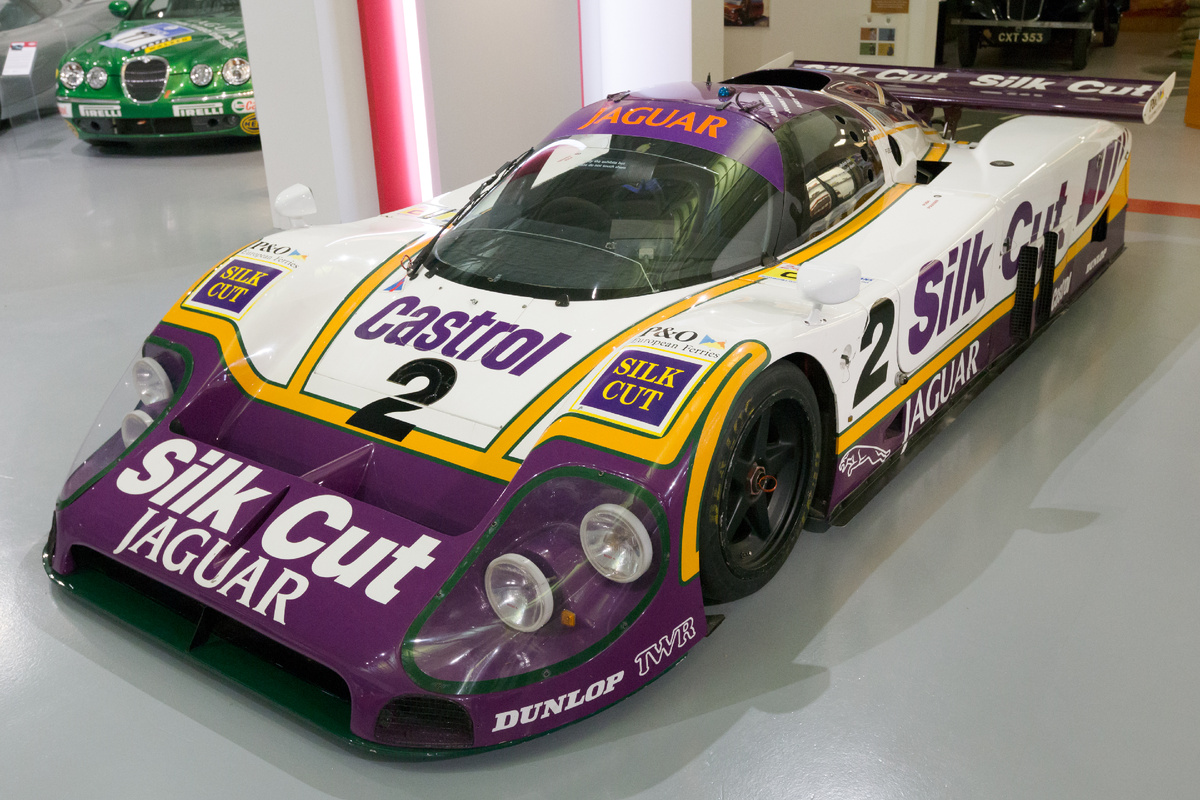 Jaguar XJR9