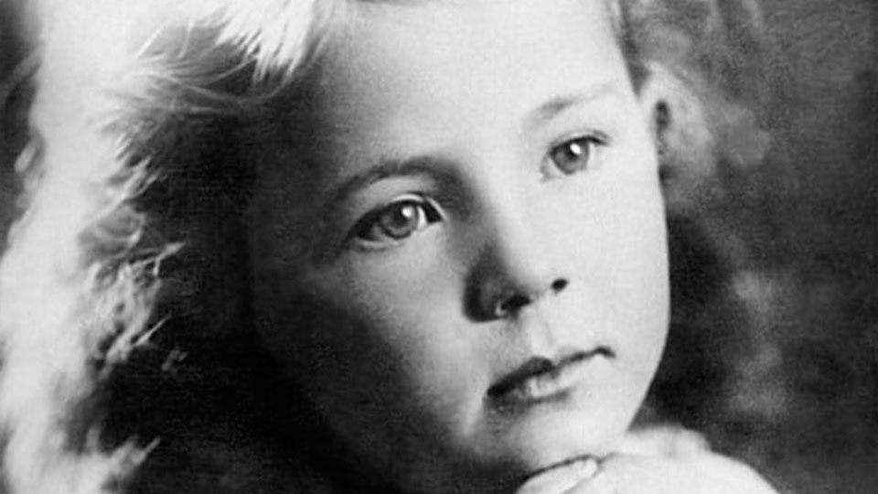 Лариса Рубальская в детстве