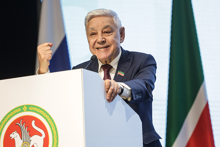    Госсовет РТ исполняет обещание поддержать семейный бизнес, которое председатель ГС Фарид Мухаметшин давал в апреле.   
Фото: «БИЗНЕС Online»