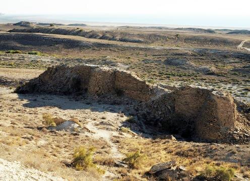 Развалины крепости Курганча-кала на берегу Аральского моря. Фото с сайта karakalpakstan.travel