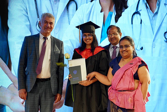 В Твери студенты из 11 стран мира получили дипломы врачей