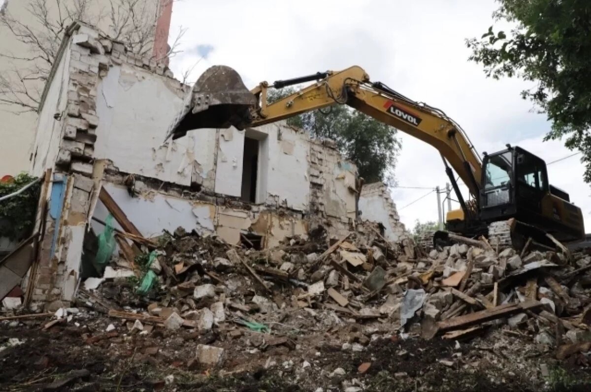    В Самаре начали снос аварийных расселённых домов