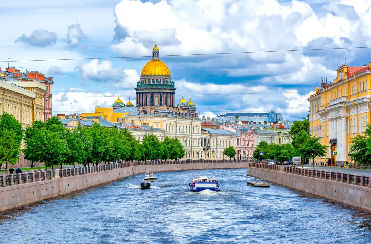                                                             Речная прогулка по Санкт-Петербургу