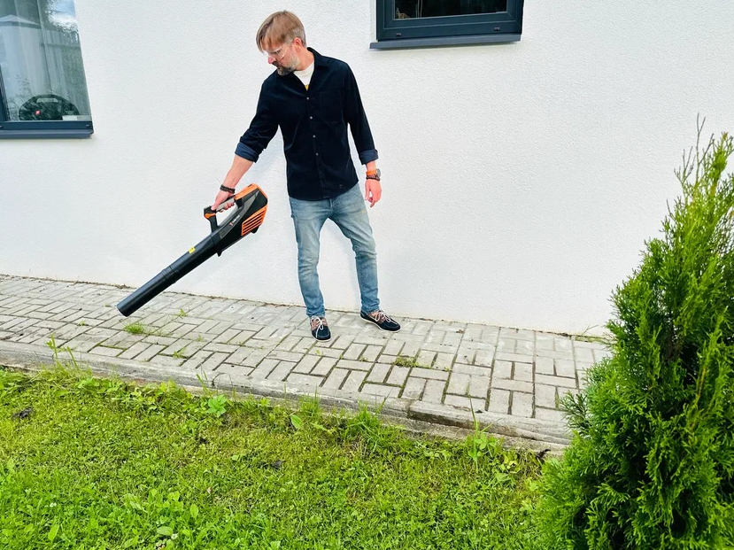 YARD FOX® B 200 B SET 40V - лёгкий корпус — всего 5 кг
