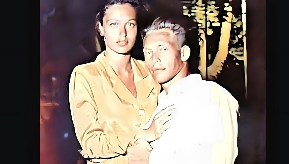 Елена не сразу стала отвечать на ухаживания Тарзана