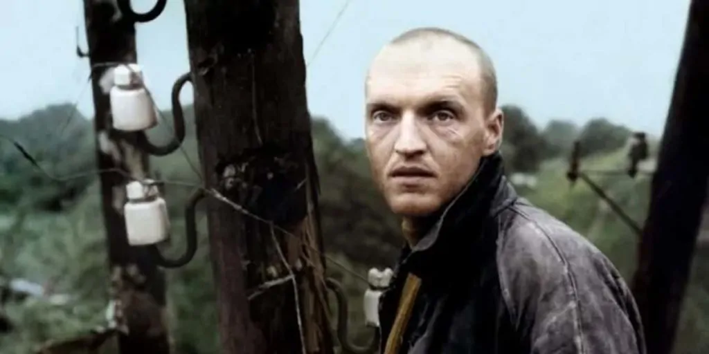 Первые попытки зрителя разобраться в происходящем на экране