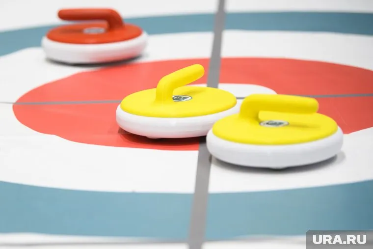 Сейчас ведутся подготовительные работы к заливке льда для будущей площадки
Фото: Илья Московец © URA.RU