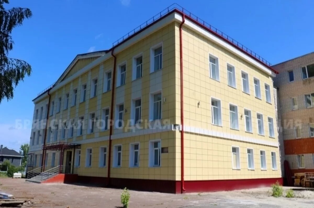    В Брянске завершают капитальный ремонт школы №25