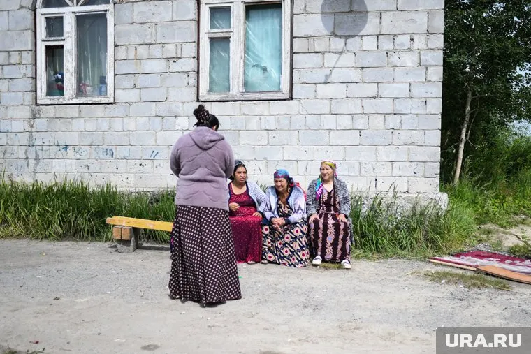  Об интересных особенностях цыганского квартала
Фото: Никита Сабашников © URA.RU