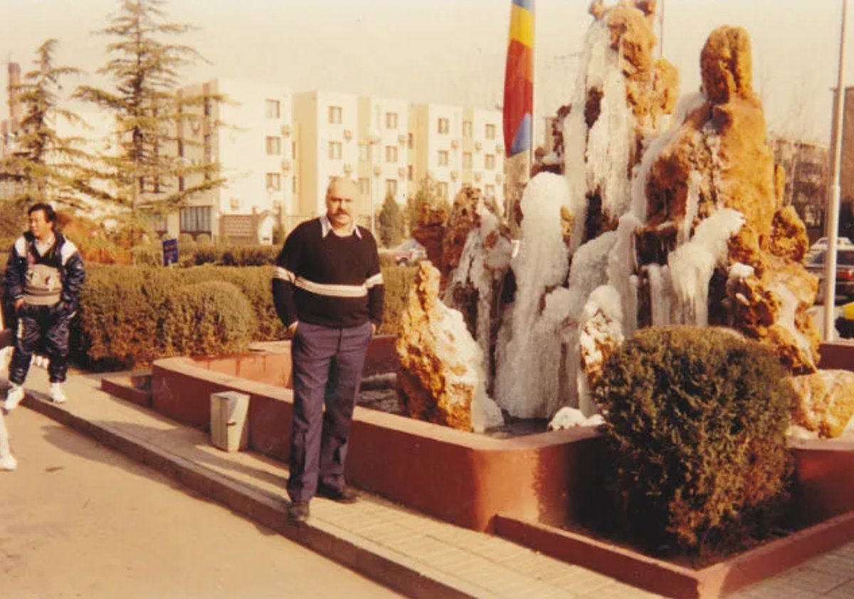 Ваш покорный слуга (не китаец).