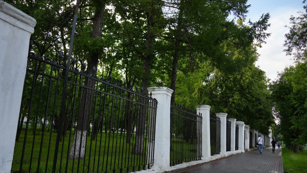    Укладывать сети будут вдоль фасадов первых двух корпусов ННГУ по проспекту Гагарина