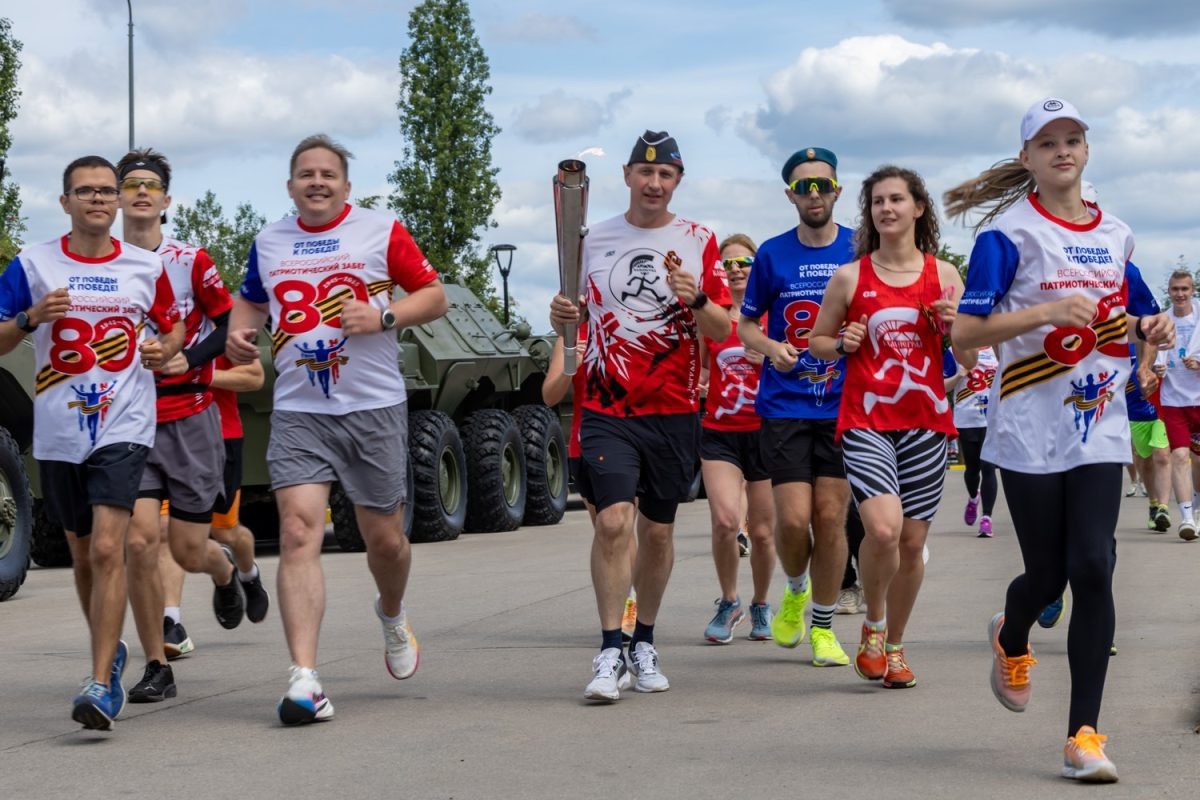    Нижний Новгород стал четвертым городом, принявшим первый Всероссийский патриотический забег «От Победы к Победе!»