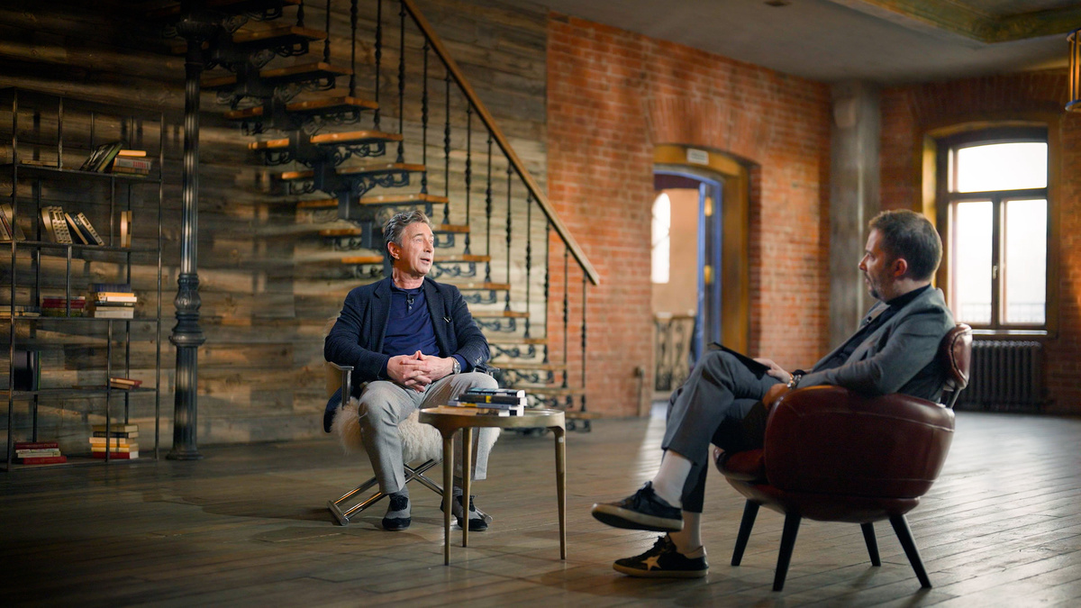 Кадр из проекта "5 книг"