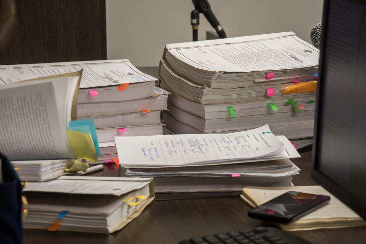    В мае 2019-го Гомзину были предъявлены новые обвинения. Его снова заключили под стражу, где на этот раз он провел почти 1,5 года. Лишь в августе 2020-го его адвокаты добились перевода фигуранта дела под домашний арест.   
Фото: «БИЗНЕС Online»