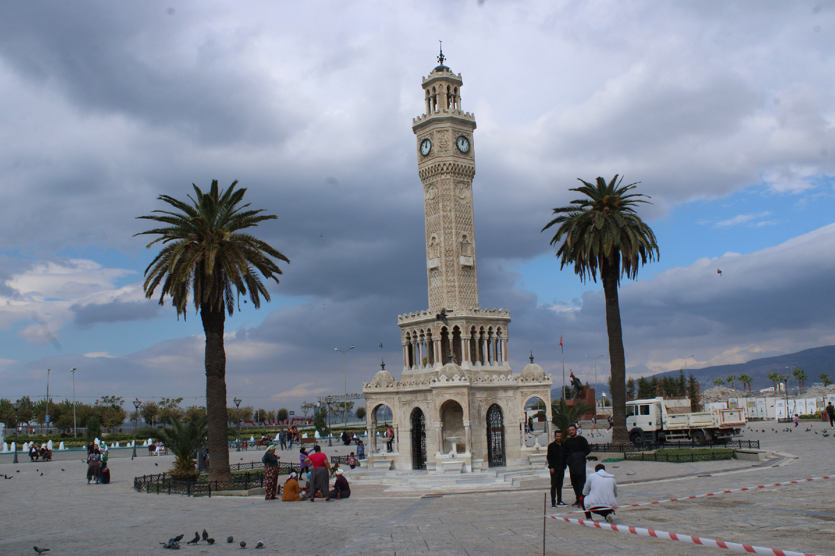 Измир Конак