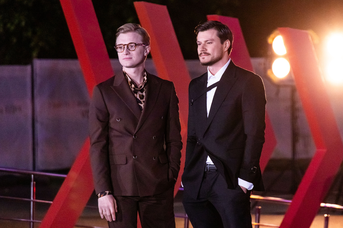 Ведущие: Вячеслав Чепурченко и Олег Гаас