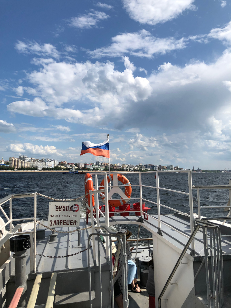 Теплоход «Омик». «Фарида Муртазина». Фото автора.