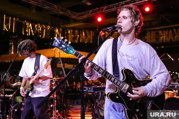 Коллектив исполняет инди-рок
Фото: Размик Закарян © URA.RU