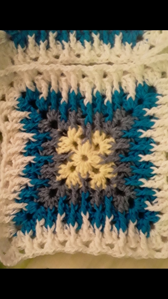 бабушкин квадрат крючком