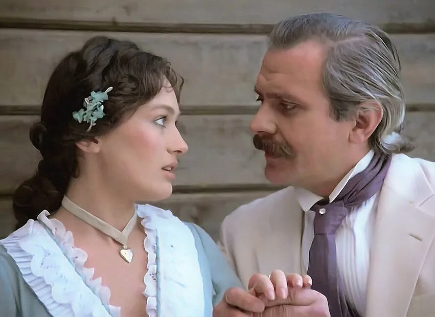 Кадр из фильма «Жестокий романс»